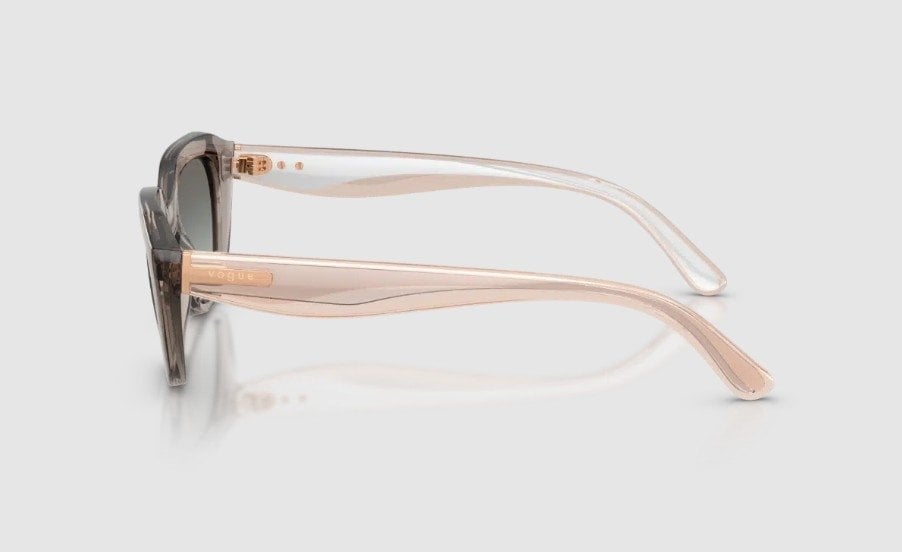 vogue 0vo5711s 330111 51 kadin gunes gozlugu 246172.jpg